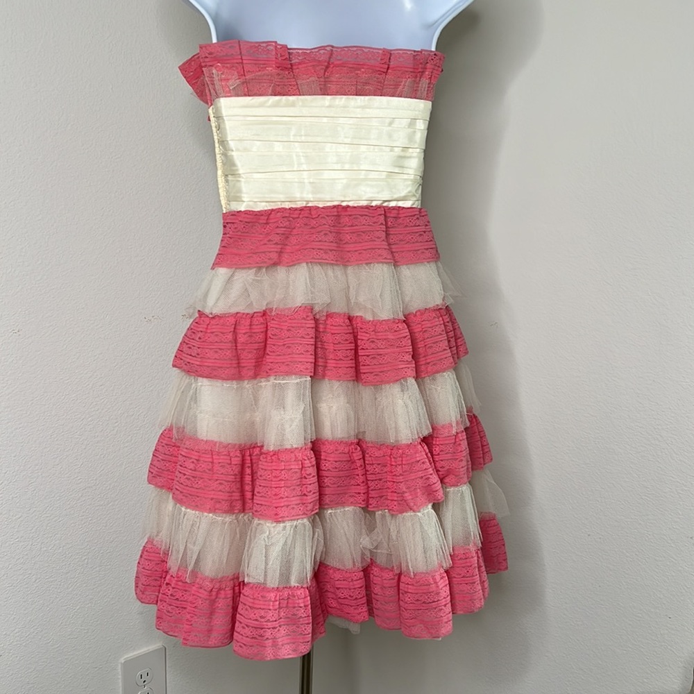 πΉ Betsey Johnson Evening Strapless Layered Tulle Ruffled Dress - Picture 2 of 5